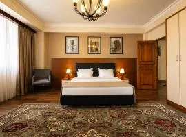 Cathedral Plaza Hotel