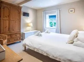 Cosy 2-Bed Stone Cottage in Gargrave by MCPI Hosting, Ideal for Families & Friends!