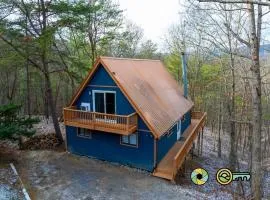 16 Deloris Road: Coppertop Chalet