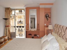 Champs Elysees Executive Apartment, hotel near Boissière Metro Station, Paris