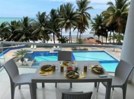 Viesnīca Oceanfront Suite, Pool, Private Beach, Tonsupa pilsētā Campo Alegre