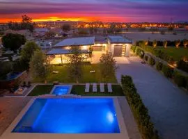 PickleballVolleyballGolf2 HomesHeated Pool
