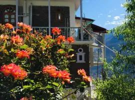 Mayum Homestay