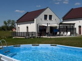TWIN Garden, Hotel in Zánka