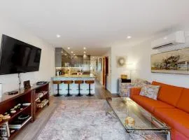 Mariners Court - 4 Laurel St Unit 219