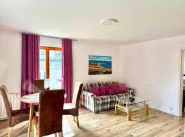 Sonnenruhe - stilvolle Ferienwohnung bei Radolfzell am Bodensee mit Balkon & Parkplatz