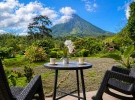 Buganvilia, Cabaña Privada con vista al Volcán Arenal