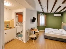 Modern Studio 4 private Kitchenette and Bathroom