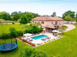 Villa Križanci, khách sạn ở Žminj