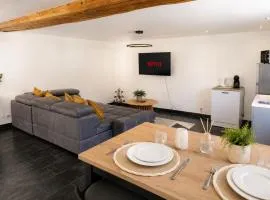 House one Hour from Paris Garden & Private Gym