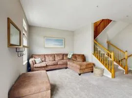 South Hampton --- 38118 E Chester Ln