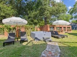 Relaxing Getaway with Private Hot Tub 7 Br 4 bath
