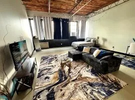 Spacious Corktown Loft Near Downtown, Riverwalk & Michigan Central