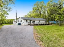 Moe's Vineyard - Cabin