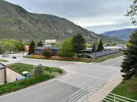 Frontier Lodge