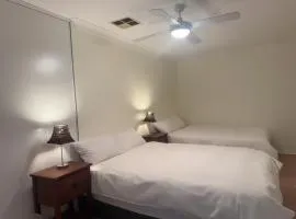 Private Rm with 2Queen size bed