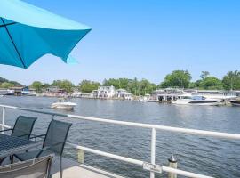 Waterside Suites, hotel u gradu 'Saugatuck'