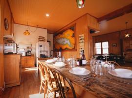 Gîte Grand-Père Nicole, khách sạn ở Val-Brillant