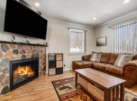 Hideaway Valley Condo 36, hotel a Harbor Springs