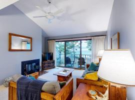 Beach Comber 5 6, hótel í Glen Arbor