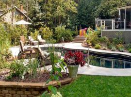 Azure Forest Pool House, hotel a Union Pier
