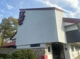 Red Roof Inn