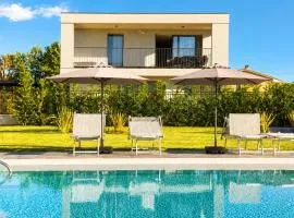 Casa Schöni - Exklusive Ferienwohnung mit Poolblick in Lazise