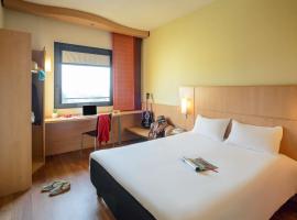 Hotel Ibis Milano Malpensa, hotel v mestu Cardano al Campo