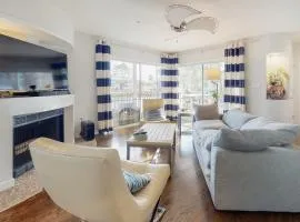 Sea Colony - 19006 Lakeview Court