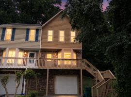 5124 Laurel Bridge Ct SE, Smyrna, GA 30082: Smyrna şehrinde bir otel