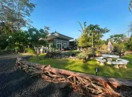 Boathouse ,Sisaket บ้านพักตากอากาศท่ามกลางธรรมชาติ