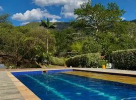 Finca Campestre Tres Potrillos en Villeta