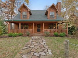 Kingfisher Cove Cabin 2, viešbutis mieste Saugatuck