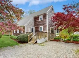Cozy Charming Cottage