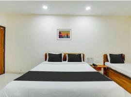 Hotel O Grand Executive, hotel sa Chikalthān