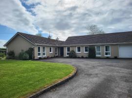 Beech Lodge Garden View Studio Apartment, Hotel in Goffʼs Bridge