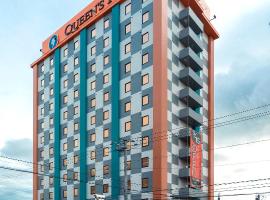 Queens Hotel Chitose، فندق في تشيتوسي