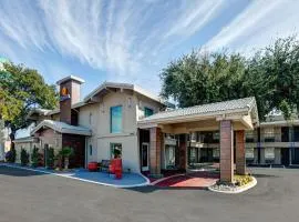 La Quinta Inn by Wyndham Dallas Uptown