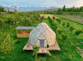 Bosogo Yurt camp, khách sạn ở Bokonbayevo