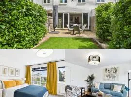2 Ensuite beds house, sleep 4 With free parking, Self Check-in, and Close link to London, Zone 6