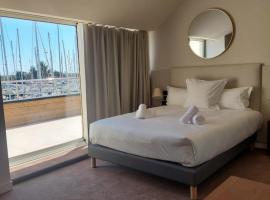 Les Trois Voiles, hôtel à Port-Saint-Louis-du-Rhône