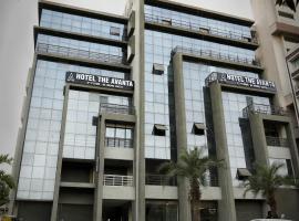 Hotel The Avanta- Naroda, khách sạn ở Naroda
