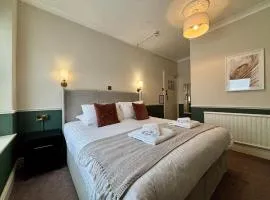 Wedgwood Hotel, Bay Room