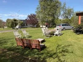 House with new renovated luxury bathroom and many bedrooms, big TV