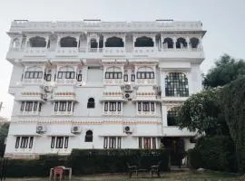 hotel sargam sadan