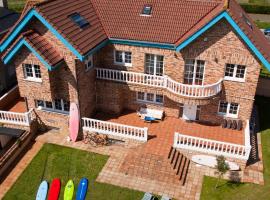 Gijon Surf Hostel โรงแรมในกิฮอน
