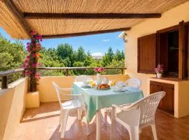 I Caprifogli Two-Bedroom House 400m from the Beach