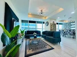 Luxury Two bed apt in centurus