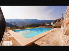 Stone Built Villa Galatia, Poolside & Perfect View, hotel en Karés