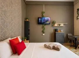 Bright Gzira Studio with Balcony & AC and Fast Wifi